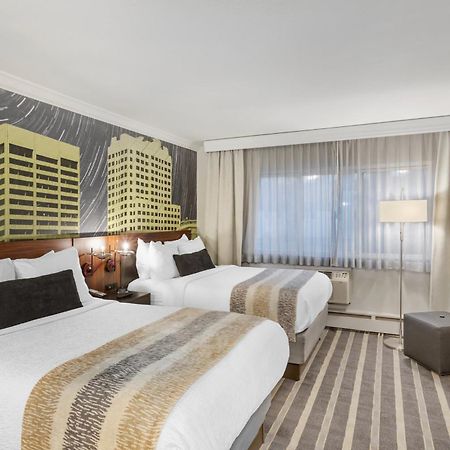 Best Western Plus Milwaukee West Buitenkant foto
