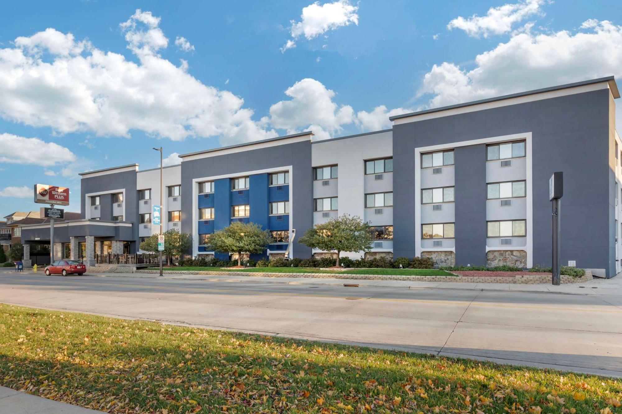 Best Western Plus Milwaukee West Buitenkant foto