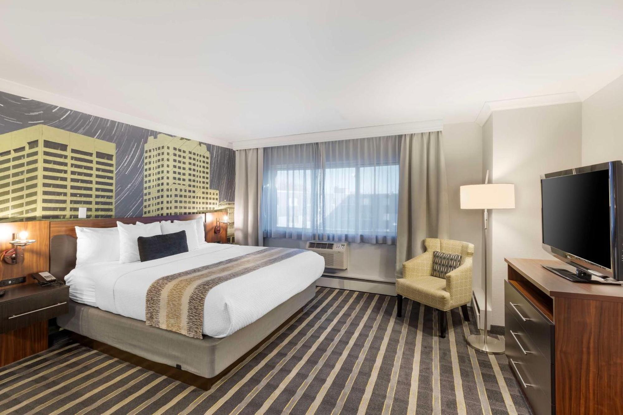 Best Western Plus Milwaukee West Buitenkant foto