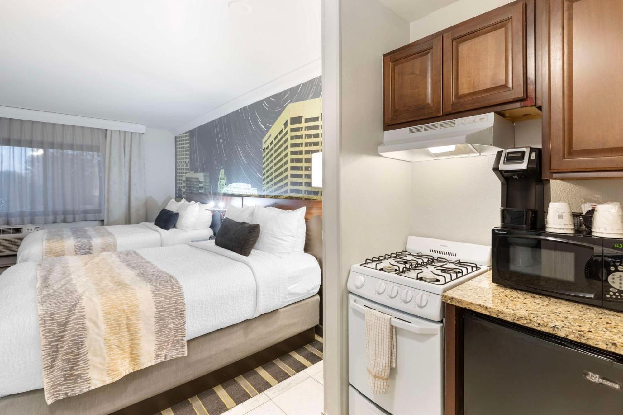 Best Western Plus Milwaukee West Buitenkant foto